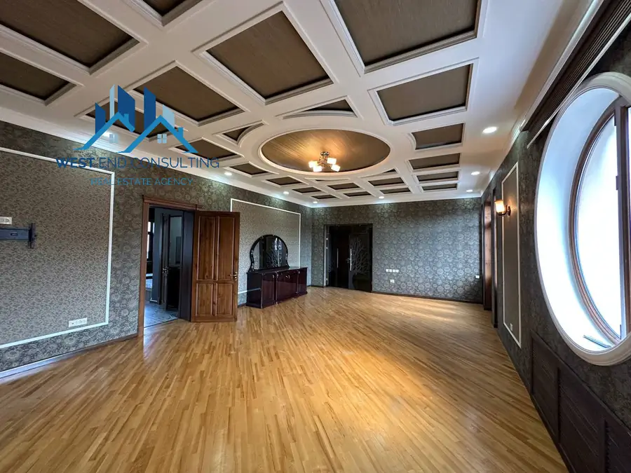 Ijaraga 3 qavatli uy − 12 m²