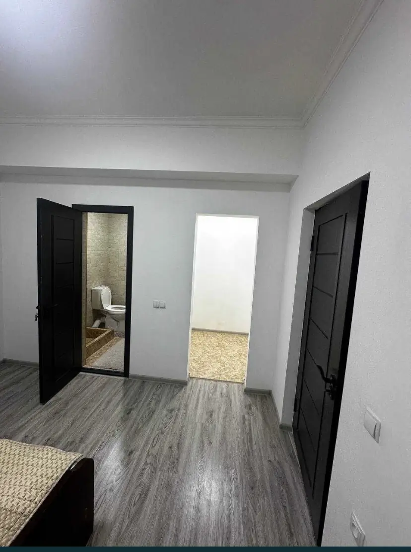 3 xonali kvartira sotiladi − 115 m²