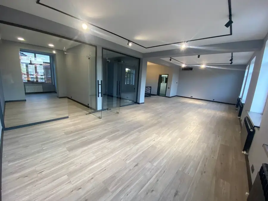 Сдается офис − 260 м²