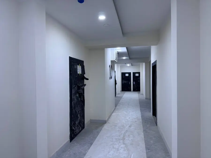 1 xonali kvartira sotiladi − 48 m²