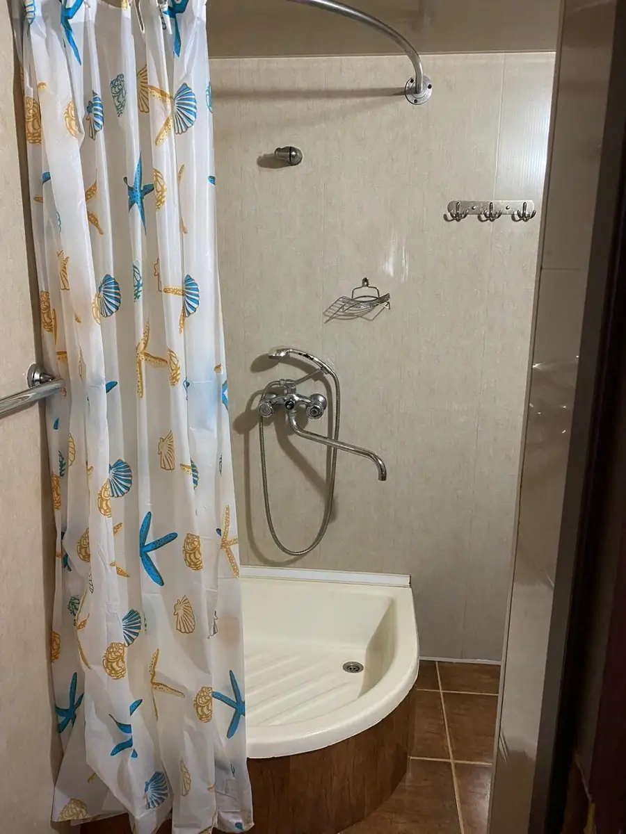 Продается 1-этажный дом − 160 м²