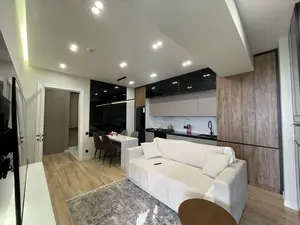 Сдается 2-комнатная квартира − 53 м²