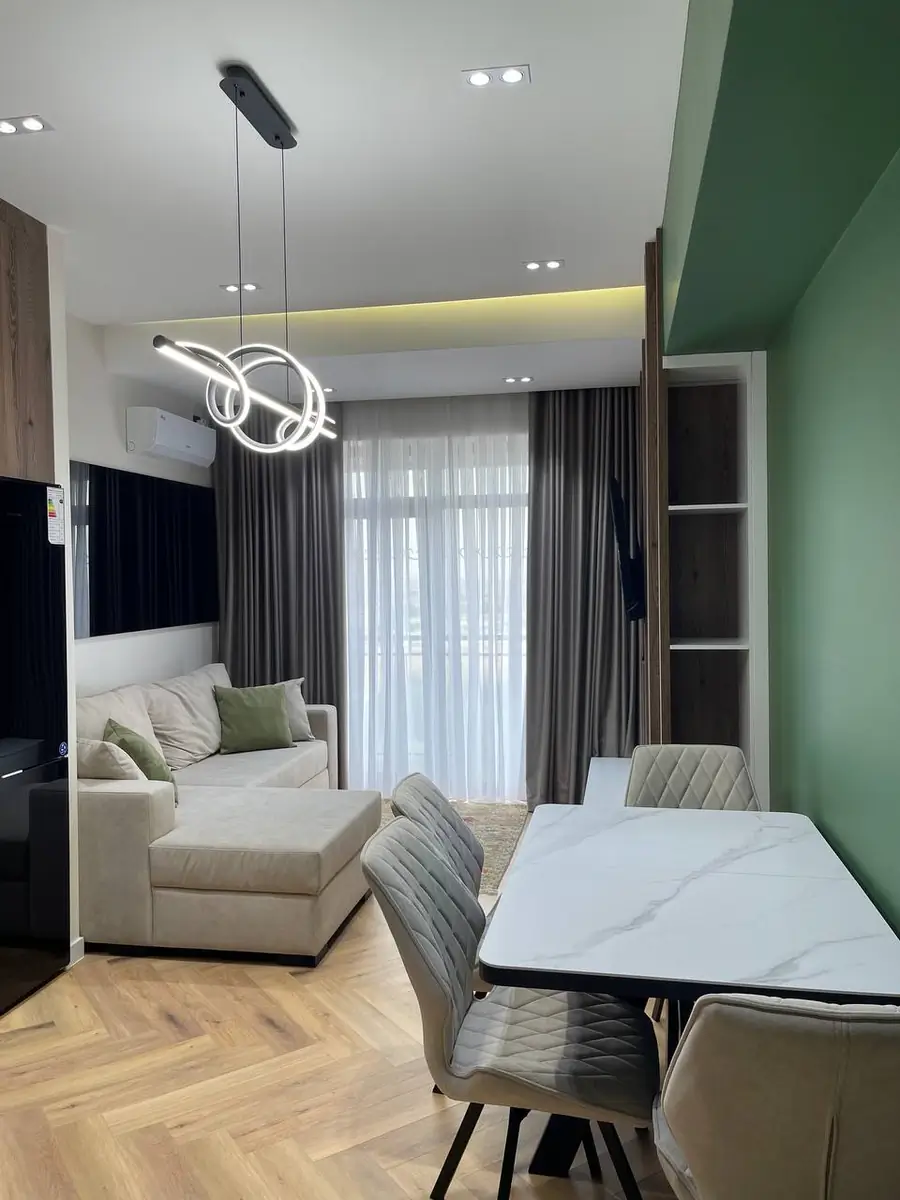 Сдается 3-комнатная квартира − 87 м²