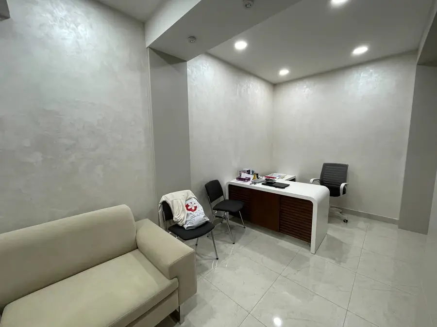 Ijaraga ofis − 190 m²