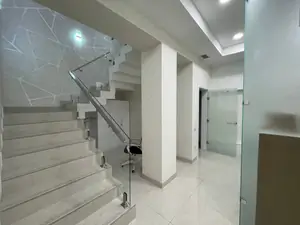 Ijaraga ofis − 190 m²