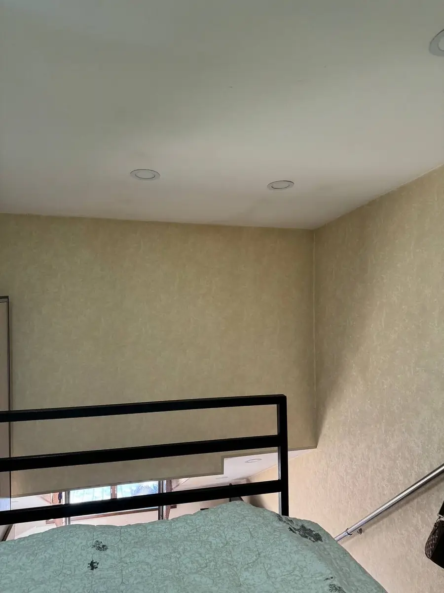 1 xonali kvartira sotiladi − 20 m²