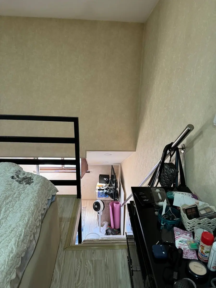 1 xonali kvartira sotiladi − 20 m²