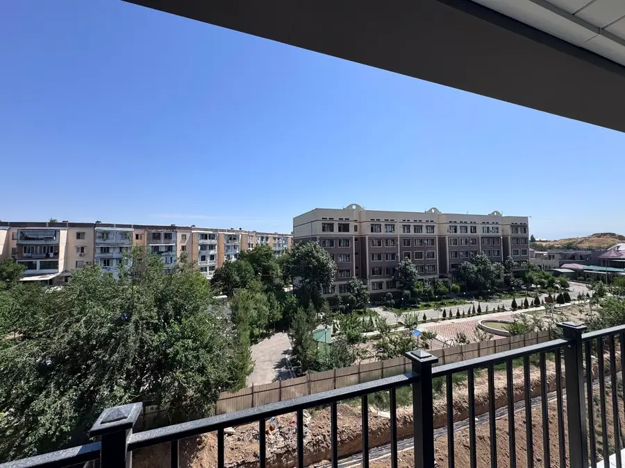 1 xonali kvartira sotiladi − 38 m²