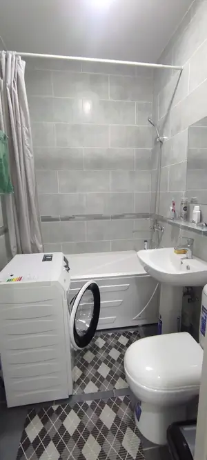 Сдается 2-комнатная квартира − 30 м²