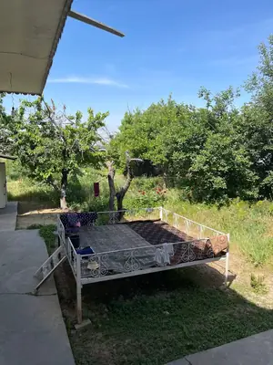 Продается 2-этажный дом − 9999 м²