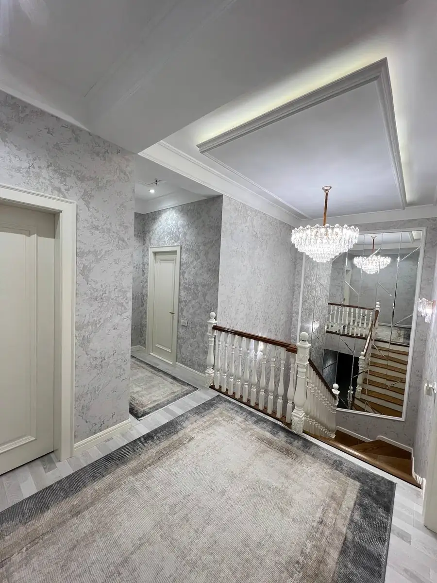 2 qavatli uy − 360 m², 3 sot. 
