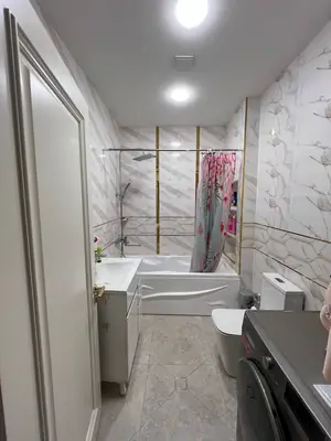 Продается 2-этажный дом − 360 м²