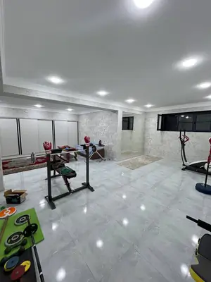 Продается 2-этажный дом − 360 м²