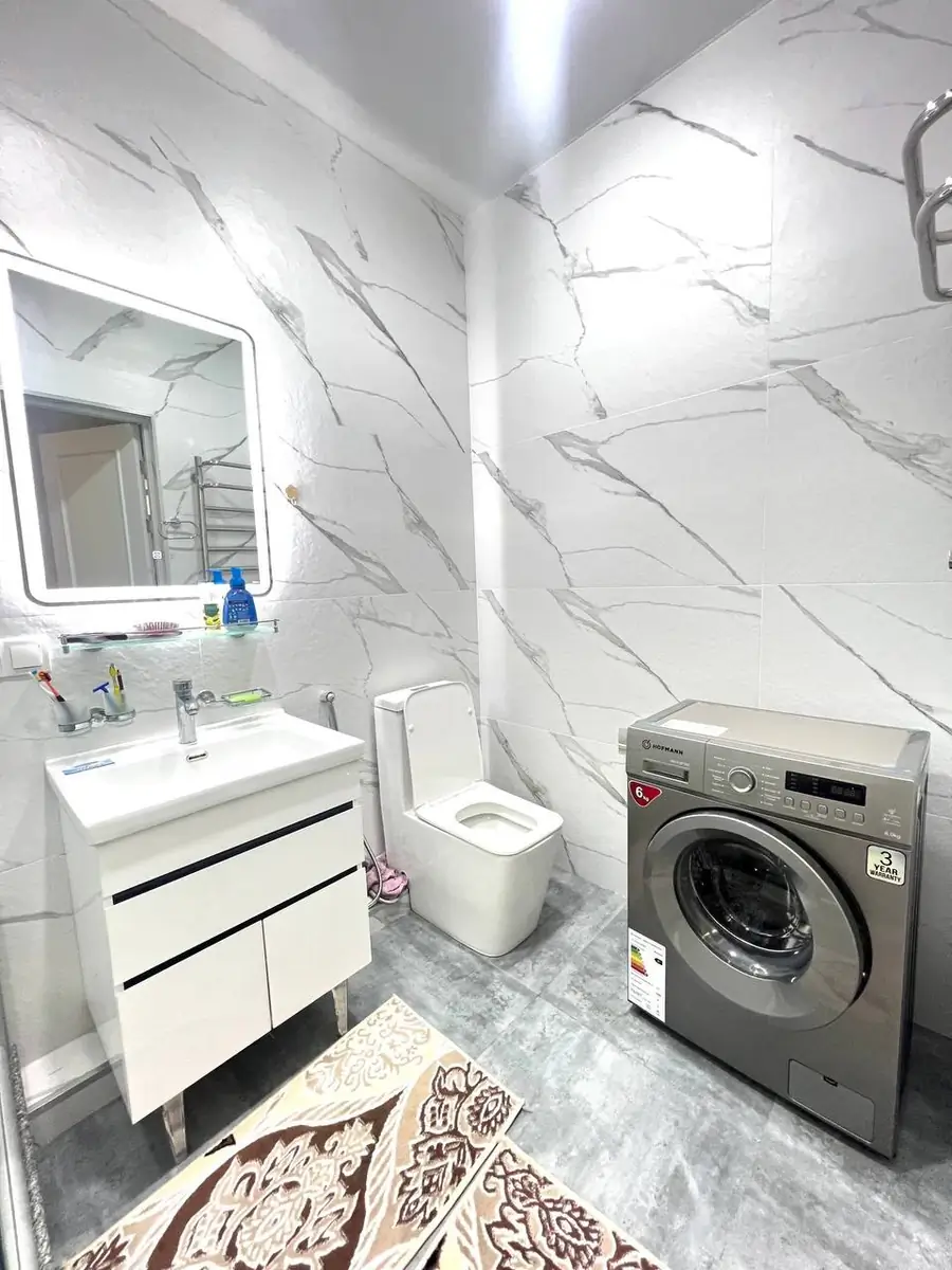 2 xonali kvartira sotiladi − 85 m²