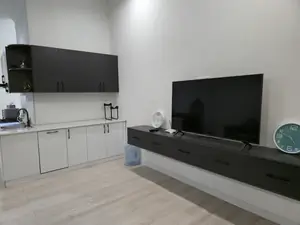 3-комнатная квартира − 100 м², 9/9 этаж