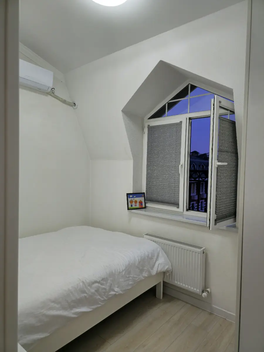 Сдается 3-комнатная квартира − 100 м²