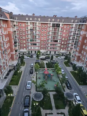Сдается 3-комнатная квартира − 100 м²