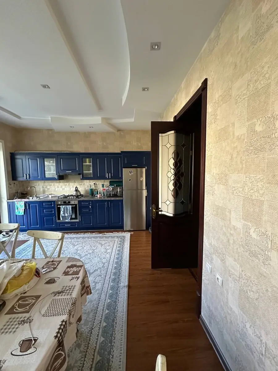 Продается 2-этажный дом − 265 м²