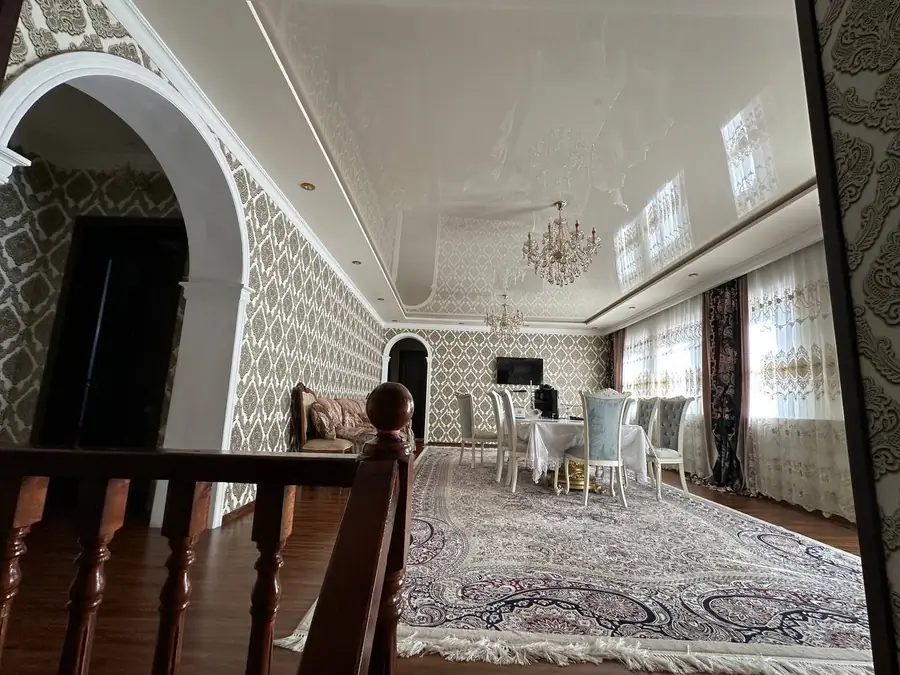 Продается 2-этажный дом − 265 м²