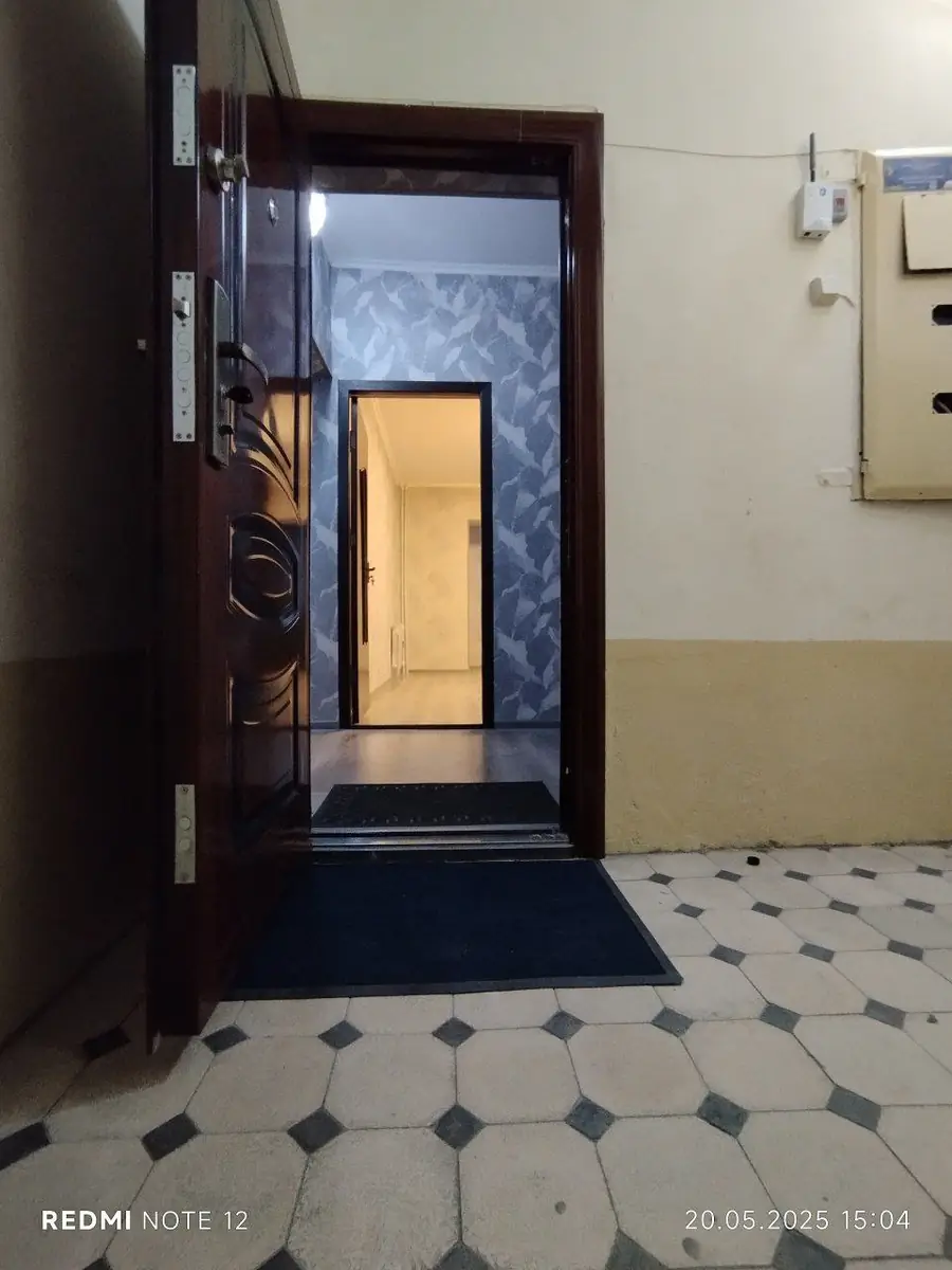 Продается 2-комнатная квартира − 65 м²