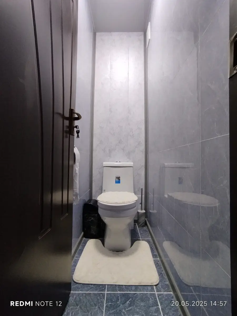 Продается 2-комнатная квартира − 65 м²