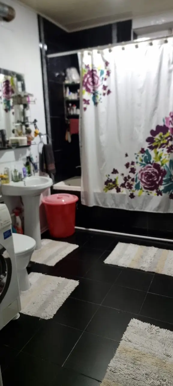 4 xonali kvartira sotiladi − 120 m²