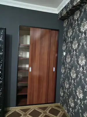 1-комнатная квартира − 42 м², 2/4 этаж