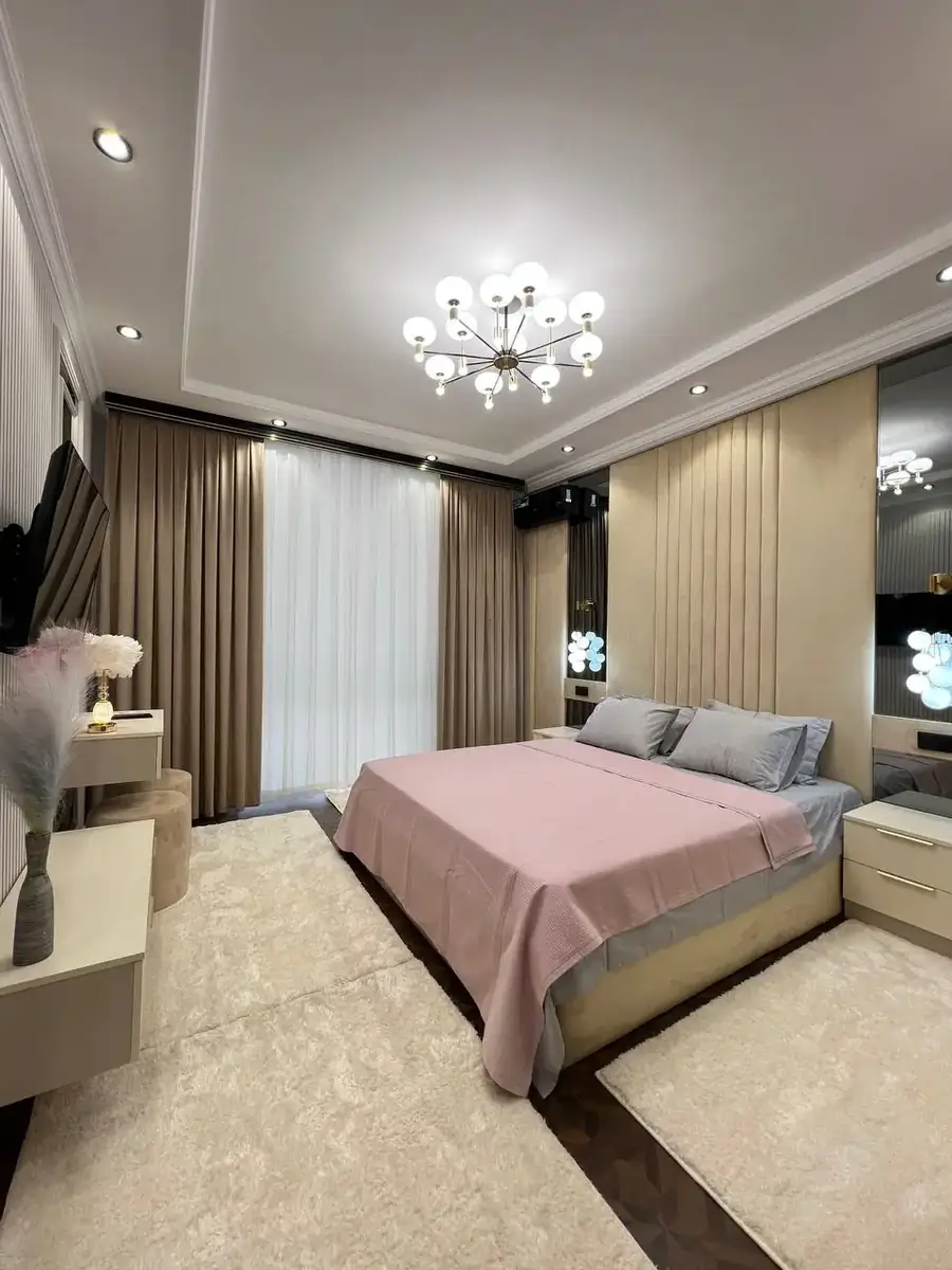 3 xonali kvartira sotiladi − 120 m²