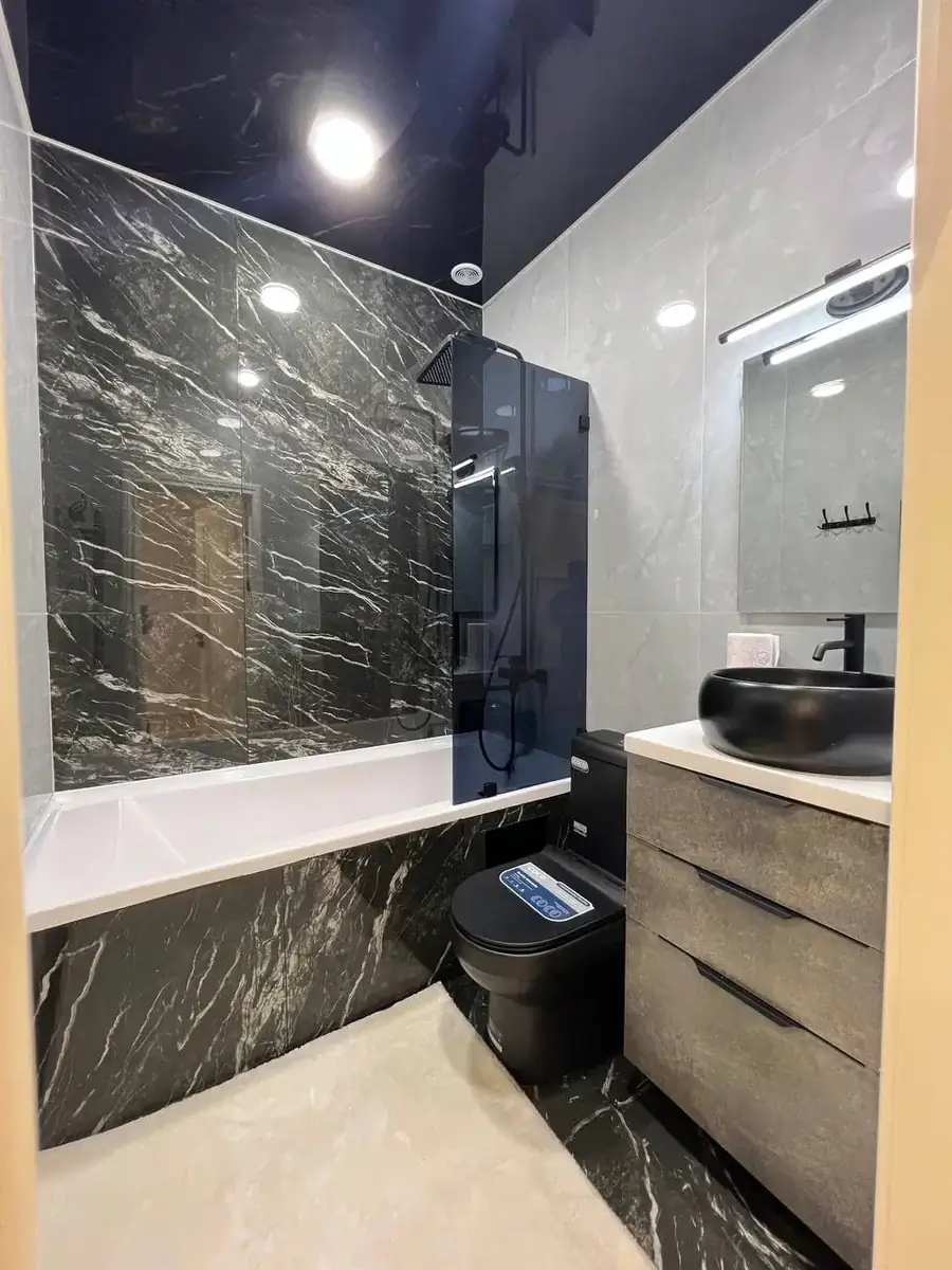 3 xonali kvartira sotiladi − 120 m²