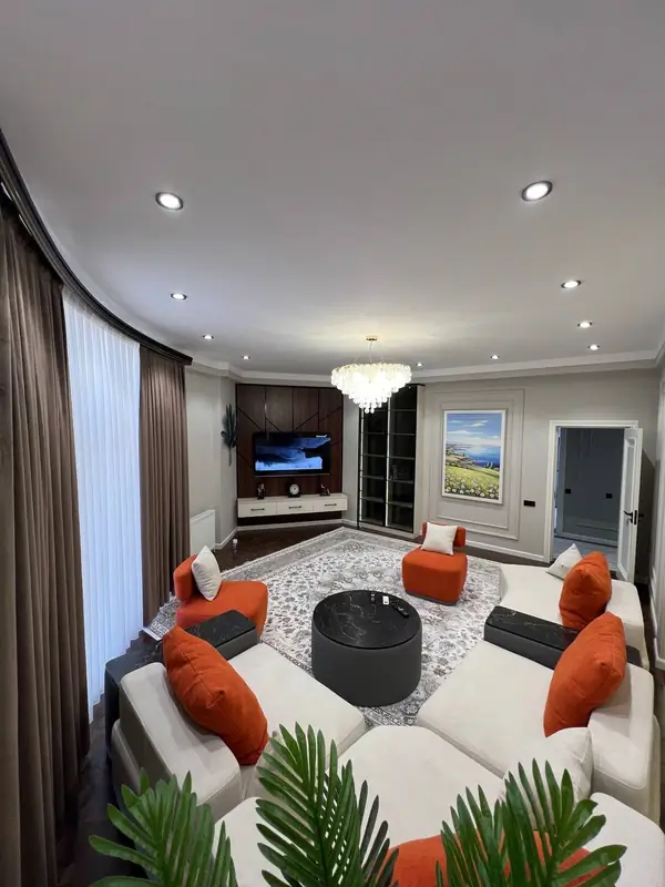 3-комнатная квартира − 120 м², 7/10 этаж