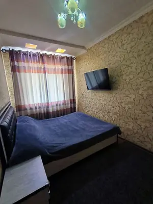 4 xonali kvartira sotiladi − 82 m²