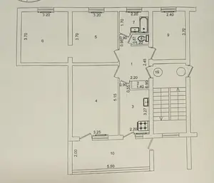 4 xonali kvartira sotiladi − 82 m²