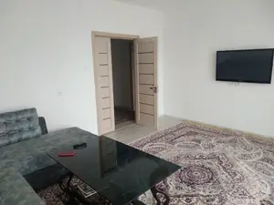 Сдается 2-комнатная квартира − 67 м²