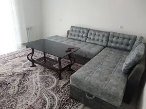 Сдается 2-комнатная квартира − 67 м²