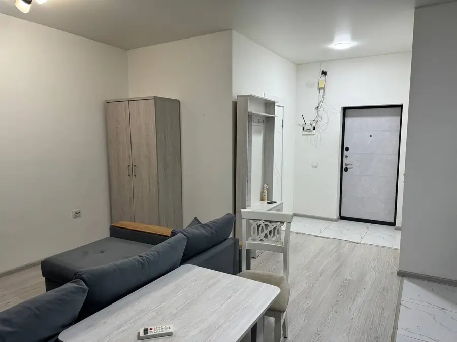 Сдается 1-комнатная квартира − 35 м²