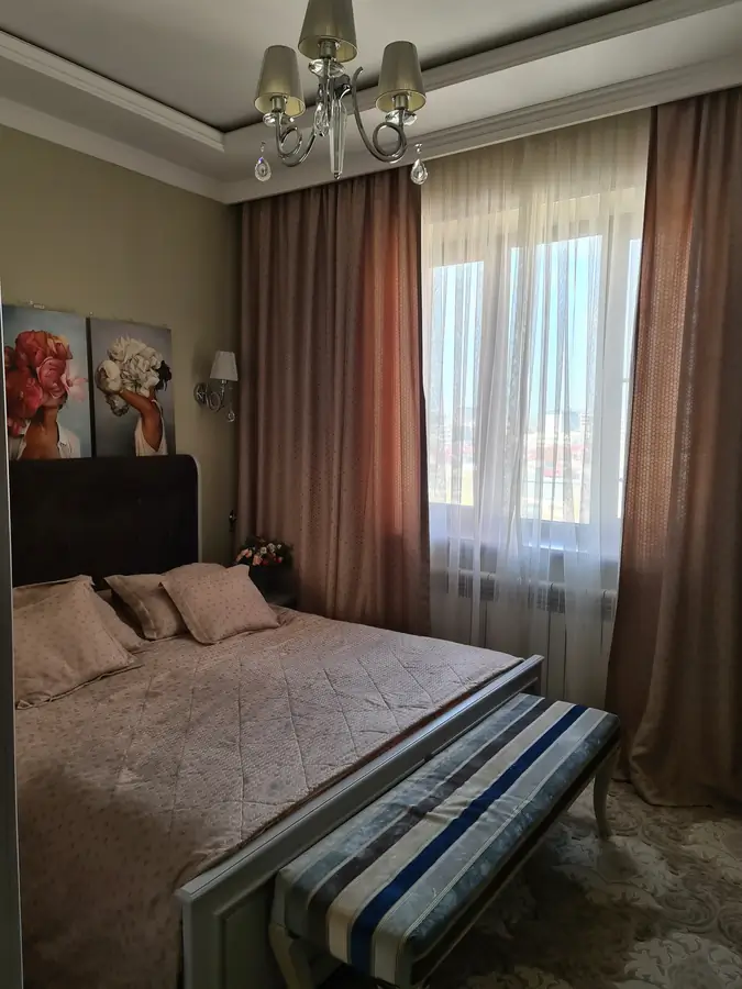 3-комнатная квартира − 105 м², 8/9 этаж