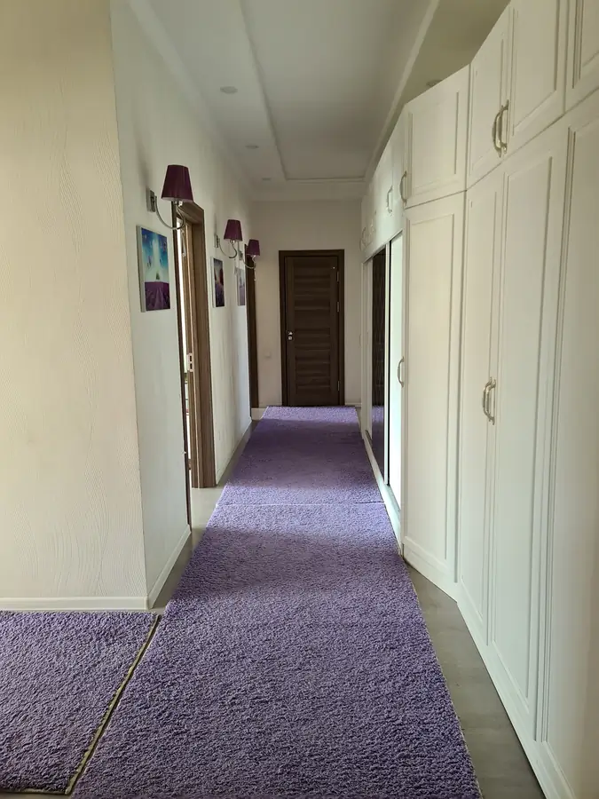 3-комнатная квартира − 105 м², 8/9 этаж