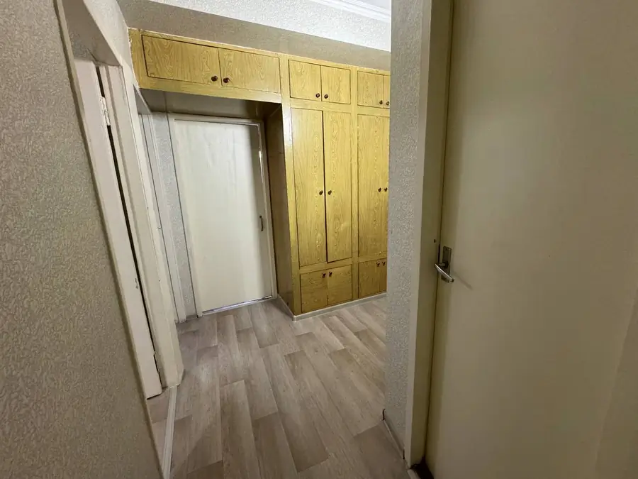 Сдается 3-комнатная квартира − 65 м²