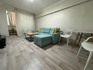 Сдается 3-комнатная квартира − 65 м²
