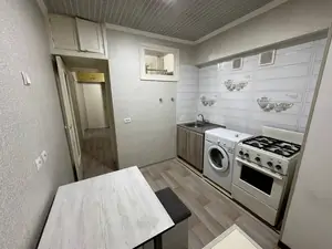 Сдается 3-комнатная квартира − 65 м²