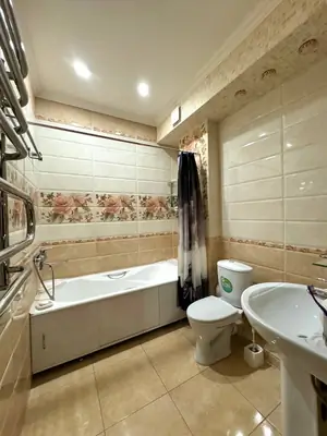 4-комнатная квартира − 136 м², 4/5 этаж