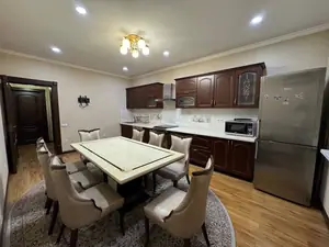 Ijaraga 4 xonali kvartira − 136 m²