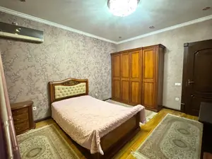 4-комнатная квартира − 136 м², 4/5 этаж