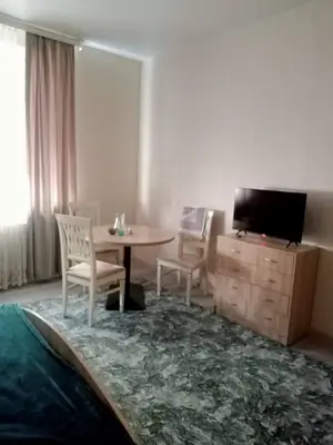 Сдается 1-комнатная квартира − 36 м²