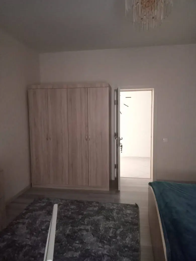Сдается 1-комнатная квартира − 36 м²