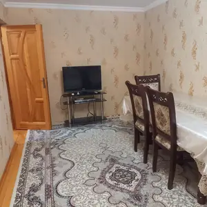 Сдается 3-комнатная квартира − 70 м²