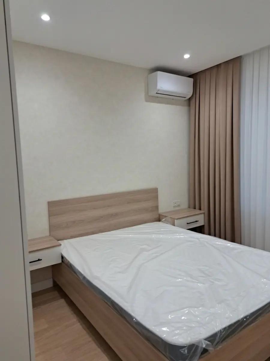 Сдается 2-комнатная квартира − 64 м²
