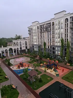 Сдается 2-комнатная квартира − 64 м²