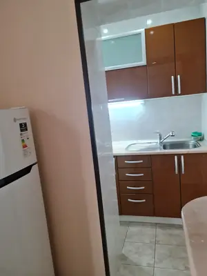 Сдается 3-комнатная квартира − 77 м²