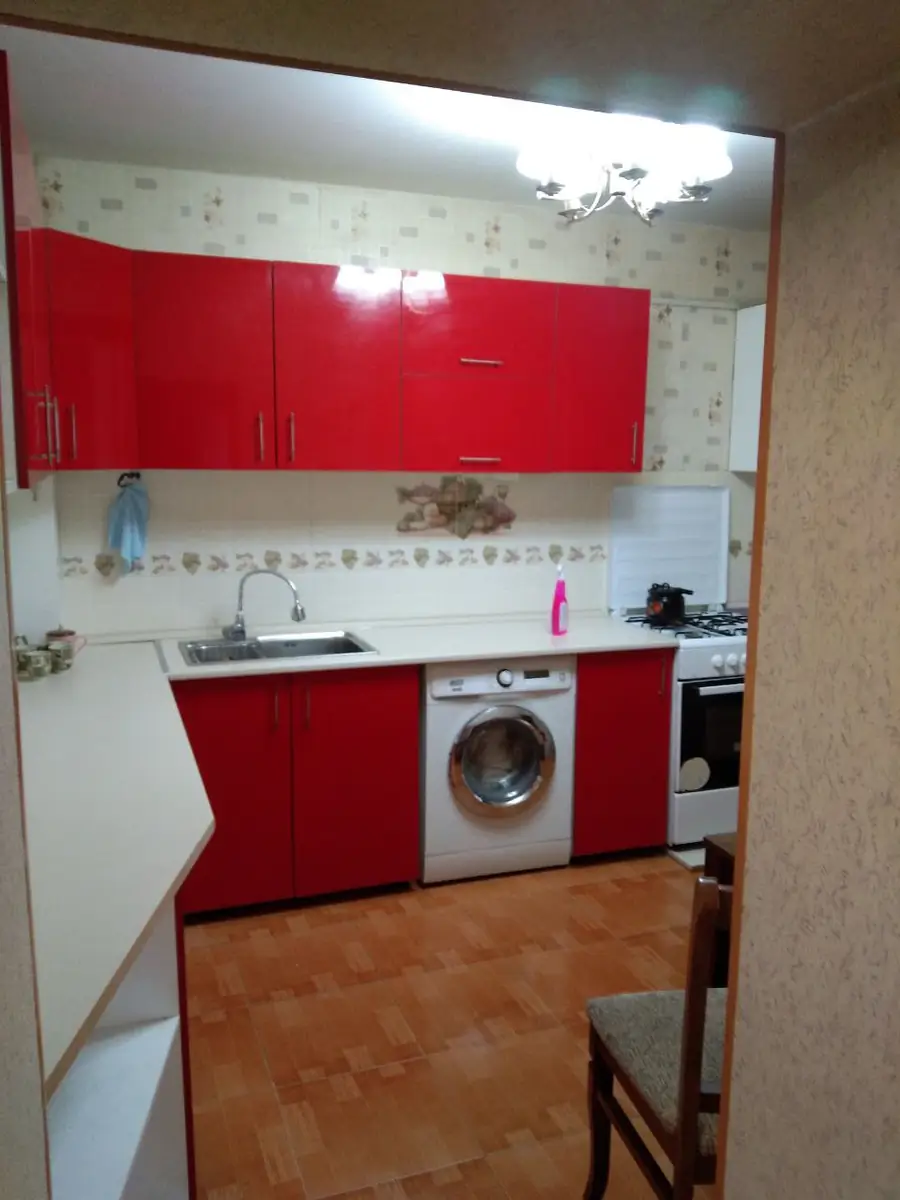 Сдается 2-комнатная квартира − 75 м²